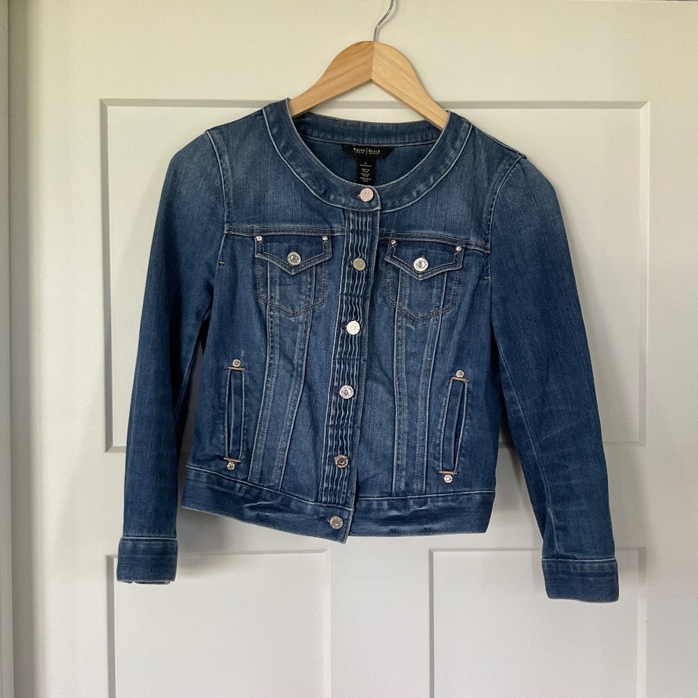 White House Black Market Distressed Denim Jacket Women's Size 4 w/ Bling